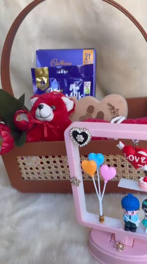 Premium Chocolate Gift Hamper – Assorted Chocolates | Perfect for Gifting 🎁