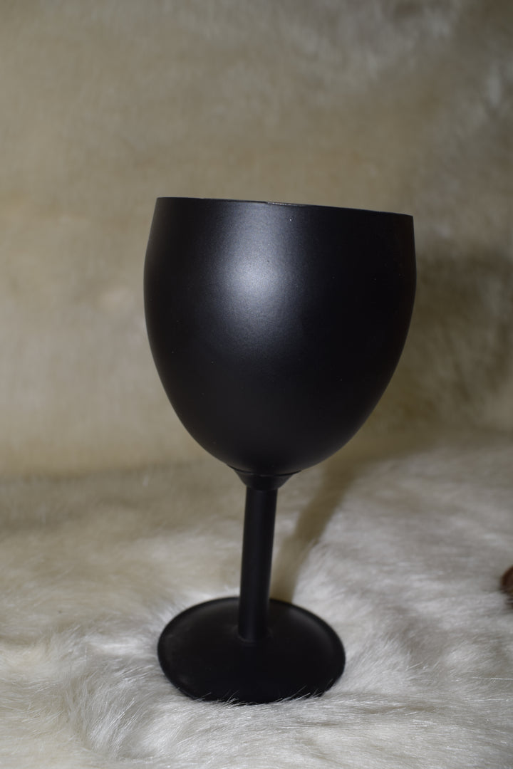 Premium Metal Wine Glass Set | Elegant Gold Finish Goblets for Parties, Gifting & Home Décor