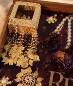 Load image into Gallery viewer, Luxury Personalized Resin Wedding Tray | Customized Couple Keepsake Tray with Floral Gold Decor